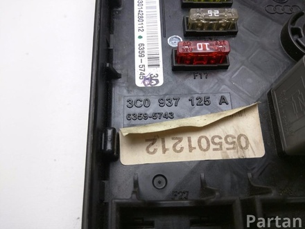 VW 3C0 937 125 A / 3C0937125A PASSAT (3C2) 2006 Fuse Box