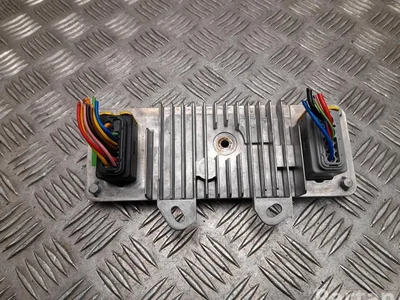 Tesla 1764896-99-D / 176489699D Model Y 2025 Unité de commande pour attelage de remorque - Image 1