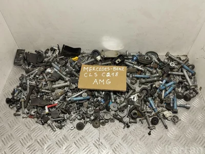 Mercedes-Benz CLS (C218) 2014 Boulon complect - Image 1