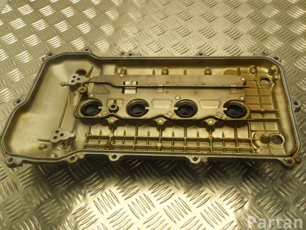 TOYOTA AURIS (_E15_) 2010 Cylinder head cover