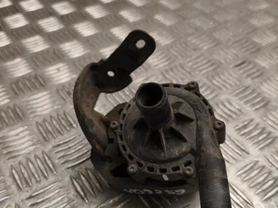 Tesla 6007367-00 / 600736700 MODEL S 2014 Zusatzwasserpumpe - Bild 1