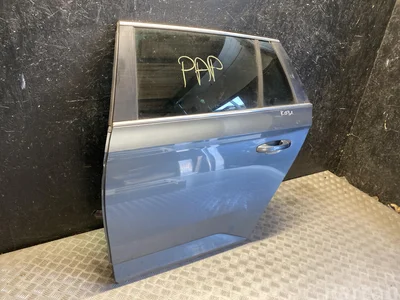 Škoda SUPERB III Estate (3V5) 2015 Porte Left Rear - Image 1