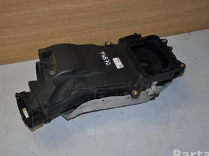 Mercedes-Benz A6510902501 C-CLASS T-Model (S205) 2015 Boîtier de filtre à air