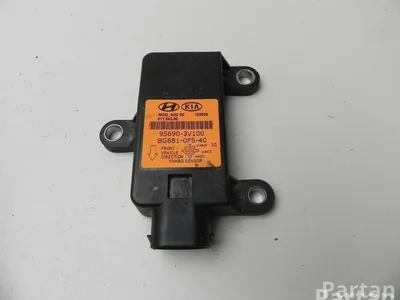 Kia 95690-3V100 / 956903V100 SPORTAGE (SL) 2014 Датчик, поперечное ускорение - Изображение 1