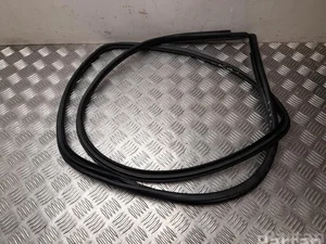 Toyota 017 RAV 4 V 2020 Joint d'étanchéité de porte Left Rear