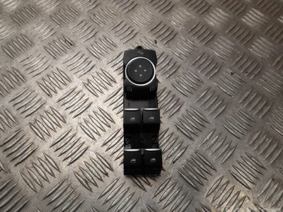 Ford USA LV4T-14540-BDW / LV4T14540BDW Mustang Mach-E 2023 Bouton de lève-vitre Left Front - Image 1