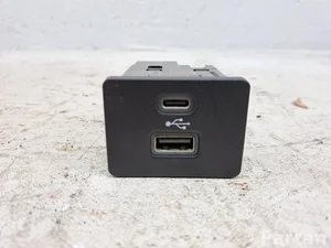 Ford LB5T14F014CB Kuga III 2020 Sonstige Innenausstattung