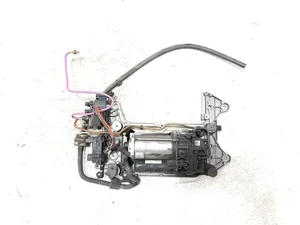Porsche 971.616.013.A, 26071634 / 971616013A, 26071634 PANAMERA (971) 2017 Air Suspension Compressor Pump