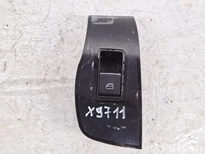 Mazda BCJH685L1 CX-30 DM 2025 Botón de elevación de ventanas