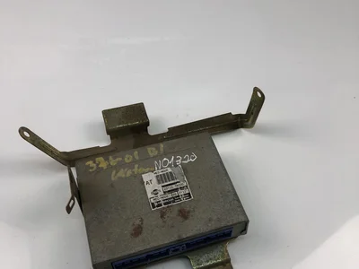 Nissan 2371074C00 L-Serie 2000 Unités de contrôle - Image 1