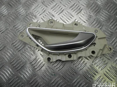 Mercedes-Benz A 222 760 02 61 / A2227600261 S-CLASS (W222, V222, X222) 2015 Poignée de porte - Image 1