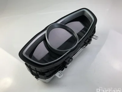 Volvo 31473472 V40 Hatchback 2018 Tableau de bord - Image 1