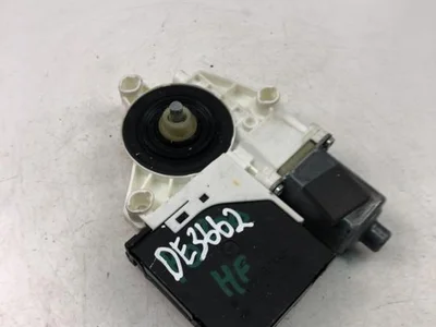 Audi 8P0959802H A3 (8P1) 2010 Moteur de lève-vitre - Image 1