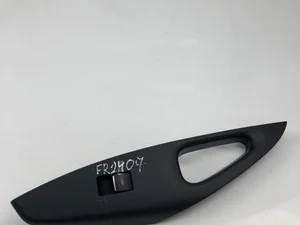 Toyota 74271-02830 / 7427102830 COROLLA ( E210) Sedan 2020 Bouton de lève-vitre