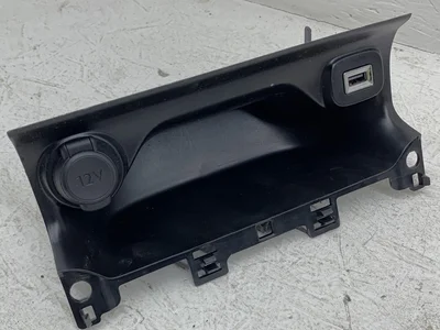 Citroën 958300132956 C4 CACTUS 2019 Cendrier - Image 1