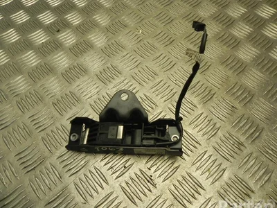 Audi 8P7 871 444 B / 8P7871444B A3 Convertible (8P7) 2010 Support pour la garniture - Image 1