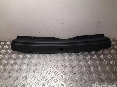 Škoda 5E7863459A Octavia Mk4 Combi 2023 Couvercle pour porte-cadenas - Image 1