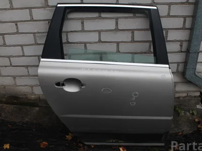 Volvo 484-16 / 48416 XC70 II 2009 Porte Right Front - Image 1