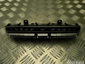 Mercedes-Benz A 205 905 81 05 / A2059058105 C-CLASS (W205) 2015 Commutateur multiple