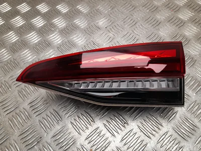 Škoda 5E6945308B Octavia Mk4 2022 Feu arrière - Image 1