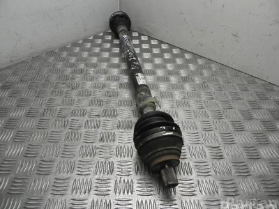 Volkswagen 5Q0 407 272 C / 5Q0407272C PASSAT Variant (365) 2012 Arbre de transmission Right Front - Image 1