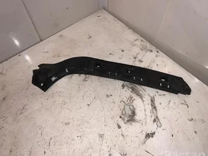 Volvo 30764234 V50 (MW) 2004 Bracket for bumper