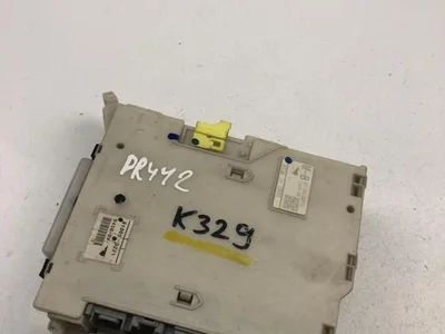 Lexus 82730-30632 / 8273030632 GS (GRS19_, UZS19_, URS19_) 2010 Boîte à fusibles - Image 1