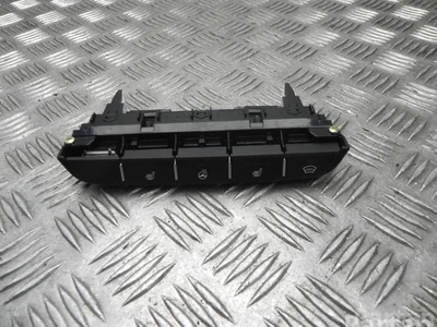 Kia 93315-J7040 / 93315J7040 PRO CEE'D  III (CD) 2021 Commutateur multiple - Image 1