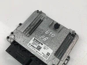 Volvo 32349194; 0261S104EV / 32349194, 0261S104EV V90 II 2022 Unidad de control del motor