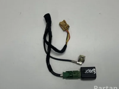 Volkswagen 5Q0035726 ; 4E0035750D / 5Q0035726, 4E0035750D T-Roc (A11/AC7) 2024 Interface multimédia avec unité de contrôle - Image 1