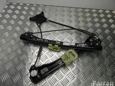 Škoda 5JA 837 462 / 5JA837462 RAPID (NH3) 2014 Lève-vitre Right Front - Image 1