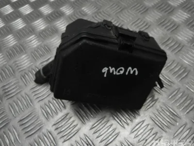 Toyota 82662-0D140 / 826620D140 YARIS (_P13_) 2013 Boîte à fusibles - Image 1