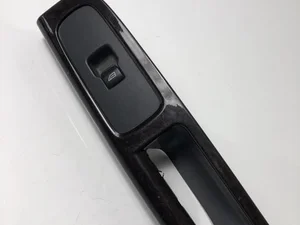 Volvo 30658448 V50 (MW) 2010 Выключатель электростекло подъемника