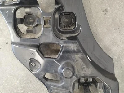 BMW 5A35D77 1 (F70) 2025 Soporte del parachoques Left Rear - Imagen 1