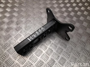 Jaguar F-PACE (X761) 2017 Soporte del parachoques Left Rear