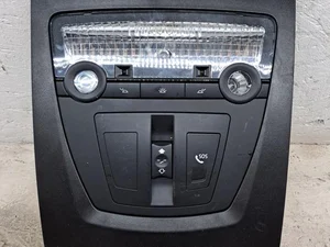 BMW 28321372 5 Touring (F11) 2012 Lumière intérieure