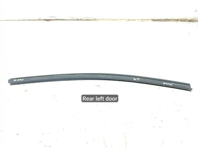 Bentley 36A839479, 36A839480 BENTAYGA 2017 Sello de vidrio de la puerta Left Rear - Imagen 1