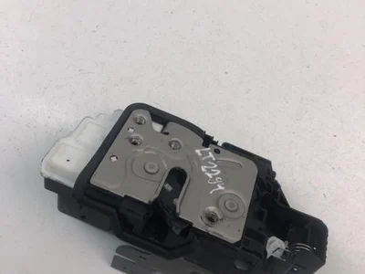 Volvo 32131413 XC60 II (246) 2021 Serrure de porte - Image 1