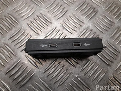 Volkswagen 5NA 035 700 / 5NA035700 Tayron 2025 Dispositivo de inserción USB - Imagen 1