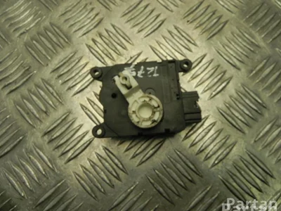 Mini 6 982 669 / 6982669 MINI Convertible (R52) 2007 Moteur de réglage pour volet de régulation - Image 1