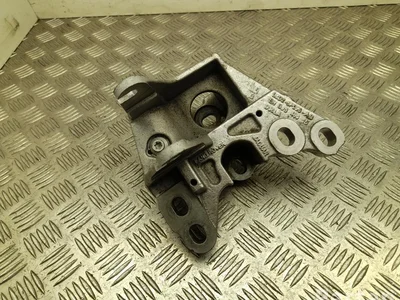 Land Rover L8D2-6P096-AB / L8D26P096AB Range Rover Evoque II L551 2023 Support moteur - Image 1