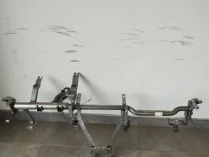 BMW 9630296 1 (F70) 2025 Soporte de tablero de instrumentos (de panel)