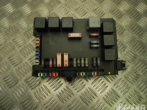 Mercedes-Benz A 221 540 25 50 / A2215402550 S-CLASS (W221) 2006 Boîte à fusibles