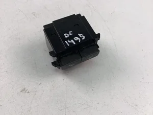 Volvo 31346786 V90 II 2019 Switch for seat heating