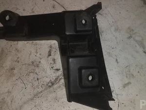 Volvo 30678650 V70 II (SW) 2007 Support pour pare-chocs