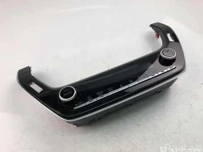 Toyota 55900-02E10 / 5590002E10 COROLLA седан (_E18_, ZRE17_) 2016 Панель управления автом.сист. кондиционера - Изображение 1