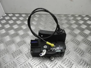 Opel 8200008261 VIVARO Box (F7) 2004 Serrure de porte