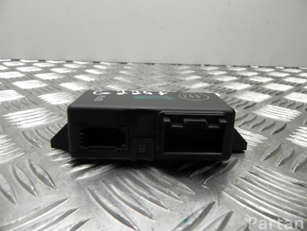 AUDI 8R0 907 468 H / 8R0907468H A4 (8K2, B8) 2012 Diagnosis interface for data bus (gateway)