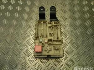 Toyota 82730-05K00 / 8273005K00 AVENSIS sedanas (_T27_) 2017 Saugiklių dėžė