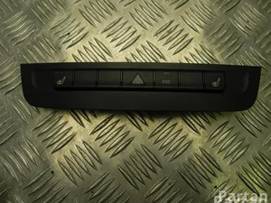 Mercedes-Benz A 246 905 13 01 / A2469051301 B-CLASS (W246, W242) 2014 Commutateur multiple